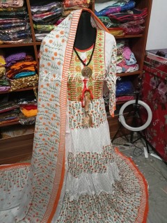 থ্রিপিস সাদা