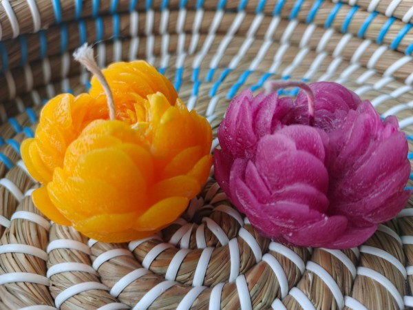 পদ্মফুল আকৃতির হ্যান্ডমেড সুগন্ধি মোমবাতি (Lotus Flower Handmade Scented Candle)