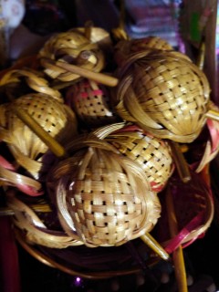 বাঁশের খেলনা
