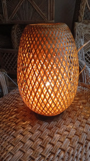 বাঁশের ল্যাম্প