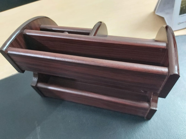 ডেক্স পেন হোল্ডার